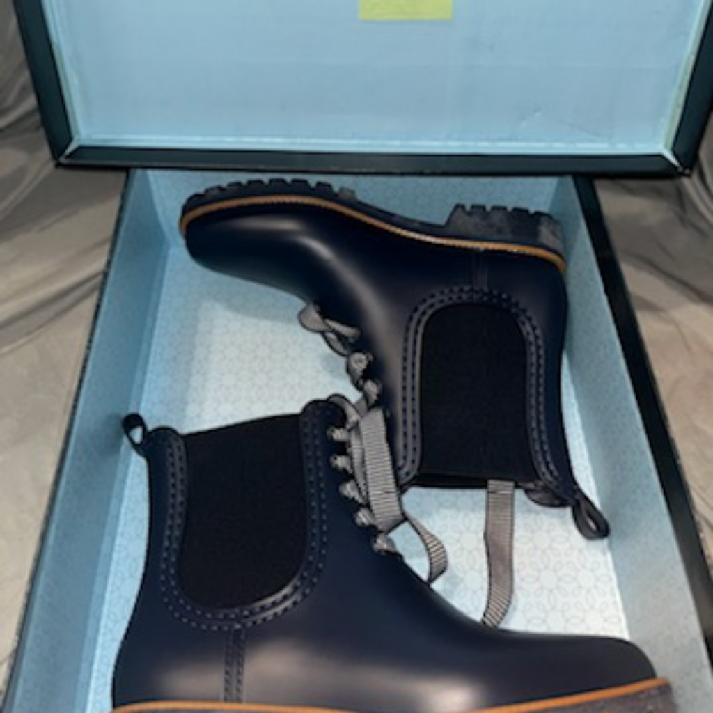 Bernardo Zina Rain Boots Size 7m Navy Euc